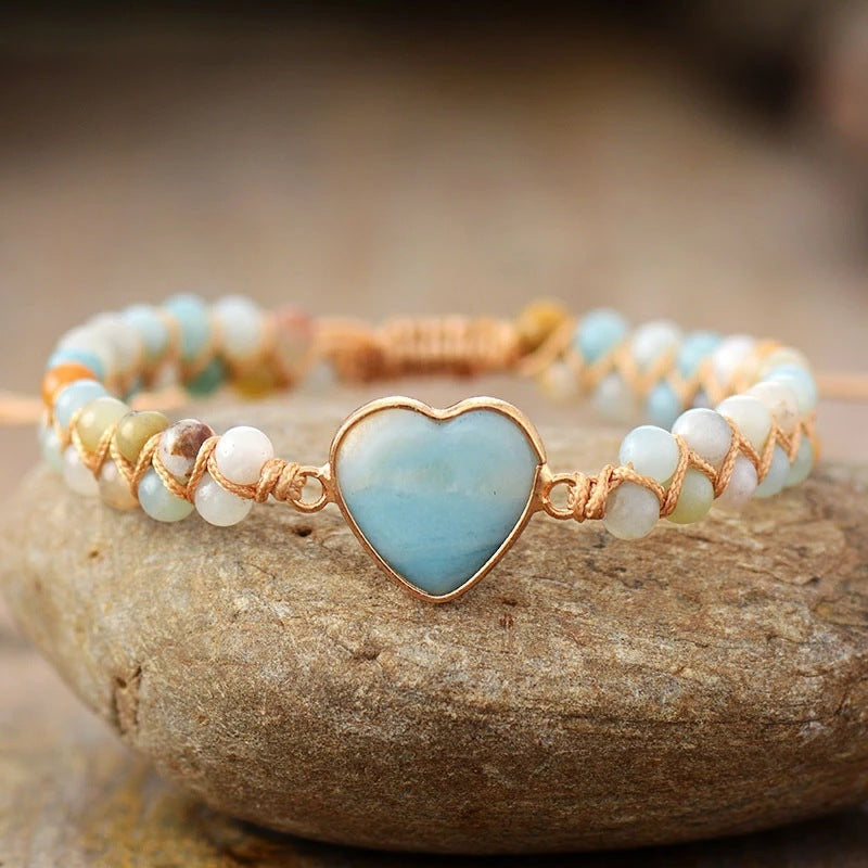 Bracelet Cœur en Perles Naturelles – Tressage Artisanal