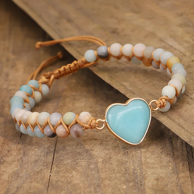 Bracelet Cœur en Perles Naturelles – Tressage Artisanal