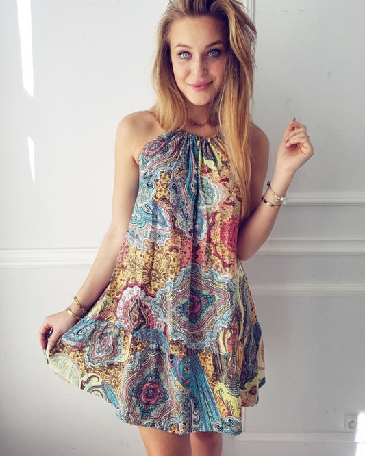 Modèle Brunna – Robe fluide à dos nu